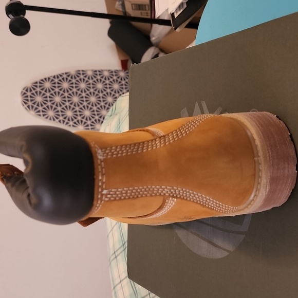 NIB Timberland Men Waterproof Suede Boots, Size 13, Tan - Picture 3 of 7